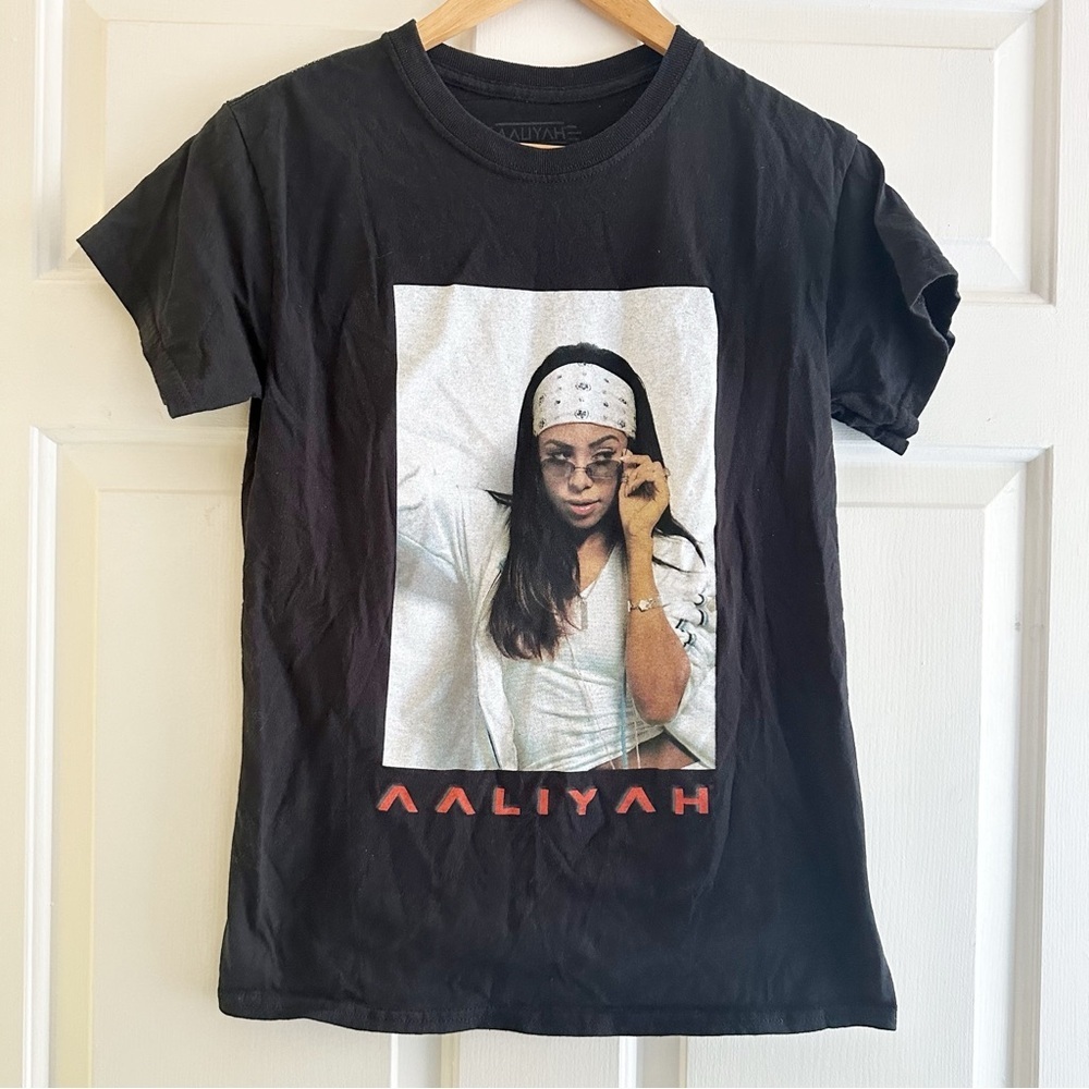 Aaliyah Tee T Shirt Black Vintage Style‎ Graphic Short Sleeve Graphic Small